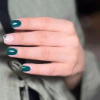 ناخنکار حرفه ایی و اجاره صندلی به رنگ و لایت کار