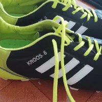 کفش چمن حرفه ای