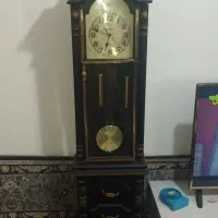 ساعت و بوفه