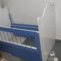 تخت خواب نوزادی در حد نو دستساز ام دی اف خارجی