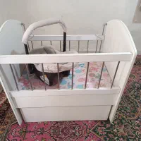 تخت گهواره و کهیر|تخت و صندلی بچه|شیراز, گلکوب|دیوار