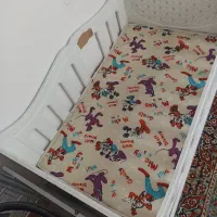 تخت خواب نوزاد|تخت و سرویس خواب|بیرجند, |دیوار