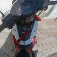 تی وی اس راکز|موتورسیکلت|ری, علایین|دیوار