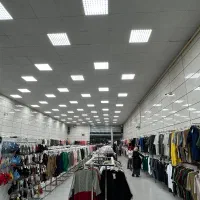 نیروی آقا فروشگاه لباس