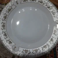 مقداری ظروف آشپزخانه