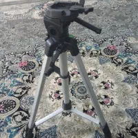 سه پایه دوربین