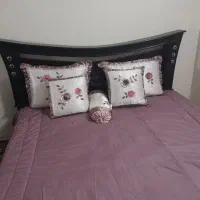 تخت خواب دو نفره و آیینه و دراور