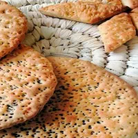 نیازمند فروشنده خانم