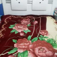 تخت دو نفره با دو عدد پاتختی