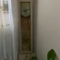 ساعت ایستاده کاملا جم و جور و شیک