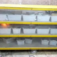 ویترین 3طبقه ای فلزی ،شیشه‌ای ، چوبی