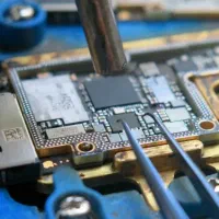 تعمیرات موبایل/خرید و تعویض گوشی های غیرقابل تعمیر|خدمات رایانهای و موبایل|شیراز, زند|دیوار