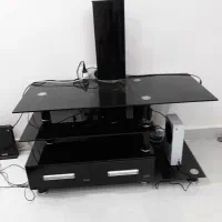 میز تلویزیون شیشه ای