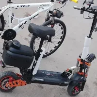 اسکوتر برقی دسته‌دار