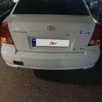 هیوندا ورنا اتوماتیک رنگ سفید|خودرو سواری و وانت|اصفهان, خواجو|دیوار