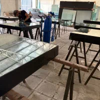 کارگر شیشه بر