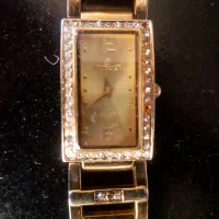 ساعت طلایی شیک