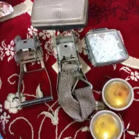 یه سری قطعات ماشین سنگین و جک ماشین سواری و دوربین