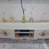 میز تلویزیون کلاسیک مگنتی