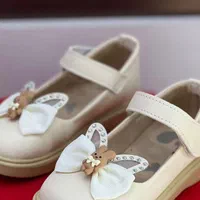 کفش و کتونی عمده ۳۰۰ تومن|کیف، کفش، کمربند|گلستان (تهران), |دیوار