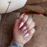 آفر ویژه کاشت ناخن تخصصی