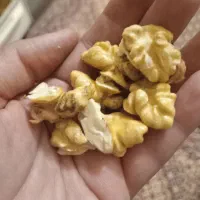 گردوکاغذی باپوست سبزوروغنی وسفید