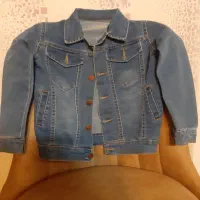 کفش کتونی و کت لی