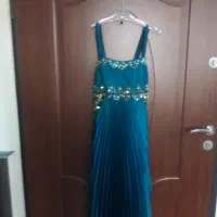 دو دست لباس مجلسی که به سایز ۴۴میخوره|لباس|تهران, نازیآباد|دیوار