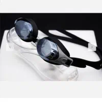 عینک طبی شنا