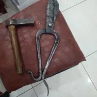 قیچی و چکش قدیمی و کلکسیونی دست ساز