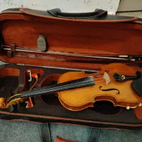 ویولن نیمه حرفه ای