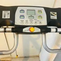 تردمیل خانگی تایوانی KM Sport کم‌کارکرد و سالم|تجهیزات ورزشی|شیراز, قدوسی غربی|دیوار