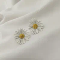 گوشواره تابستانی