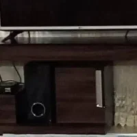 تلویزیون و میز تلویزیون