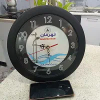 ساعت دیواری در حد نو
