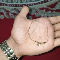 دستبندزنجیری طلای ۱۸عیار یک و نیم درصد بالای تابلو