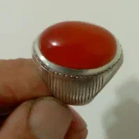 عقیق یمنی سرخ ناب کهنه چشم دار