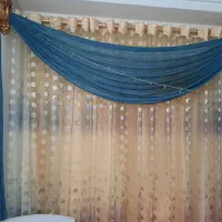 یک عدد پرده پانچ به همرا میله پرده و وسایل آن