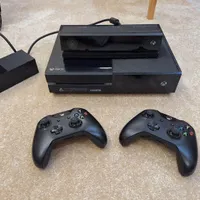 کنسول بازی Xbox one به همراه بازی های مختلف|کنسول، بازی ویدئویی و آنلاین|شیراز, شهرک والفجر|دیوار
