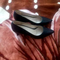 کفش پاشنه دار