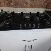 اجاق‌گاز صفحه ای با کابینت