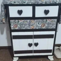 میز اتو و چرخ خیاطی