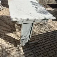 میز و صندلی در حد نو