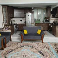 واحد ۶۱متری تک خواب بر اصلی خیابان.