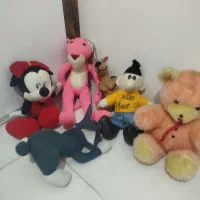 مقداری اسباب بازی برای فروش