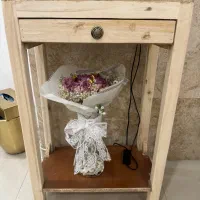 میز چوبی در حد نو
