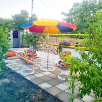 باغ مرتب روی جاده اصلی ارنان و نوره