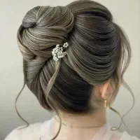 بمب تخفیفات میکاپ و شینیون|خدمات آرایشگری و زیبایی|رشت, دروازه لاکان|دیوار