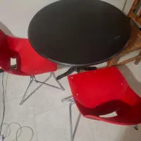 میز گرد و تخت کودک