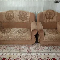 مبل 7 نفره با یک میز وسط بزرگ